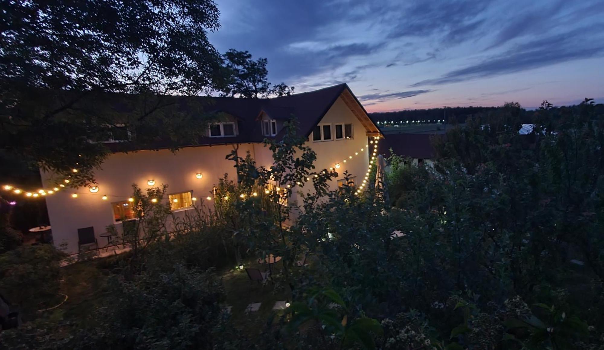 Forest Inn Izvorani Exteriör bild